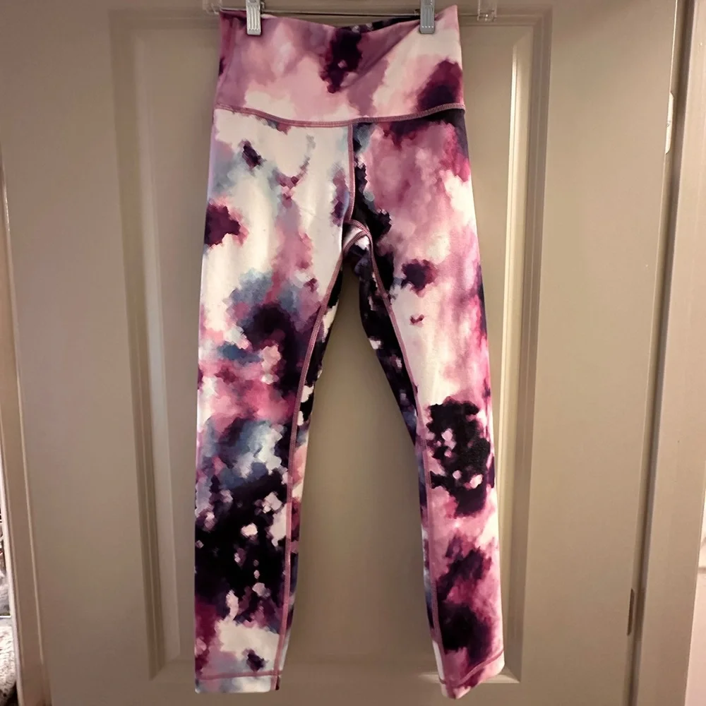 Lululemon leggings - Picture 1 of 3